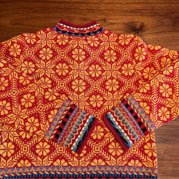 Colorful Geometric Pattern Sweater - Picture 3 of 10